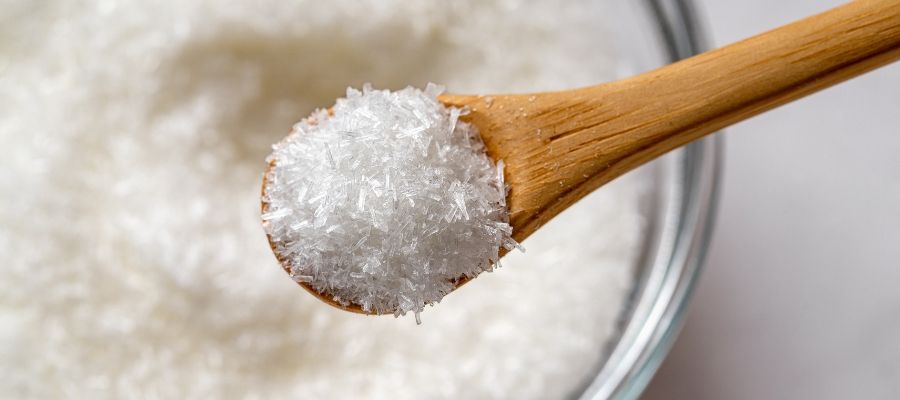 MSG uretiminde renk giderme gereksinimleri